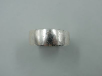 null HERMES Paris. Ring in silver 925/00 with a frieze of letters "H" on the edge....