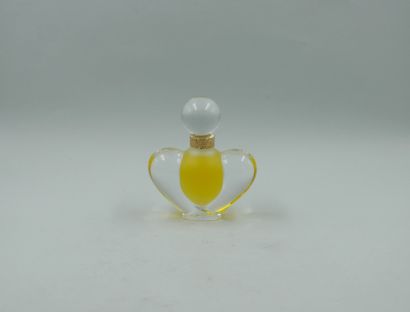 null NINA RICCI "Farouche", Lalique crystal bottle, nut cap. Titled on one side "Farouche"....