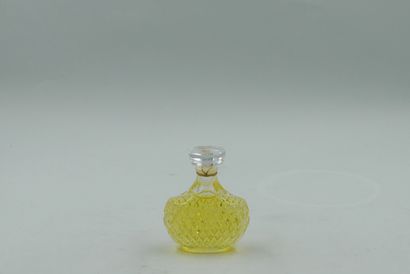 null NINA RICCI "Capricci", Lalique France crystal bottle, diamond point model. Dummy....