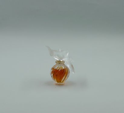 null NINA RICCI " L'air du Temps ", crystal bottle. Twisted body, stopper with two...