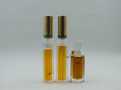 null Lot including : 

- CHANEL " N°5 "

Perfume extract bottle, capacity 6ml + titled...