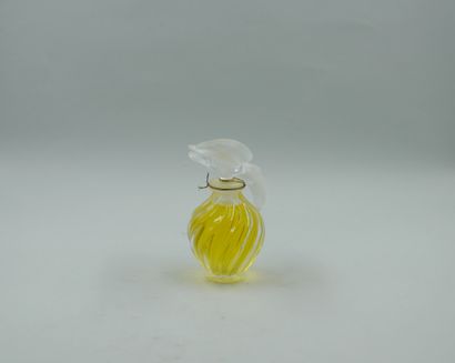 null NINA RICCI " L'air du Temps ", crystal bottle, twisted body, stopper with two...