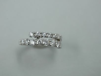 null Wedding ring in white gold and diamonds for a total weight of 1,50 cts. PB 3,80...
