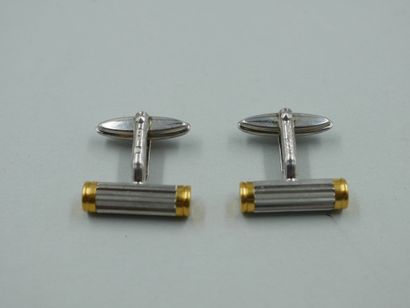 null DUPONT. Pair of gilt and silver plated metal cufflinks.