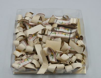 null Important batch of labels including : 

- about 300 decorated labels with the...