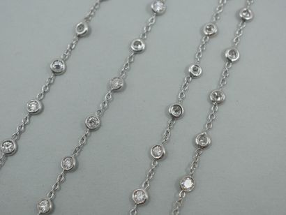 null 18k white gold necklace set with 100 brilliant-cut diamonds for a total weight...