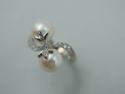 null A Vous Moi ring in 18k white gold with two white cultured pearls set with diamonds....