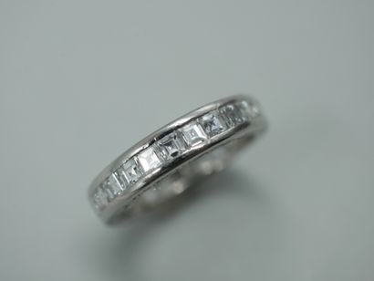 null 
American wedding ring in platinum set with princess cut diamonds for a total...