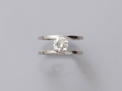 18k white gold double ring centered with...