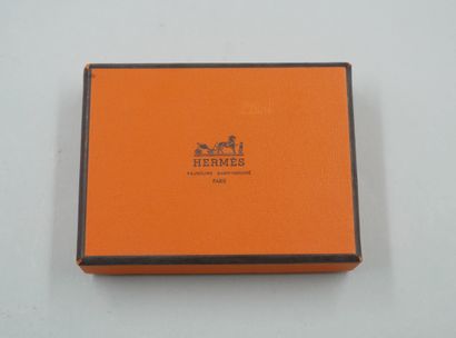 null HERMES Paris. Deux petits jeux de cartes, dans leur boîte. Format des cartes...