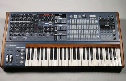  ARTURIA Matrix modular analog synthesizer. 
Nice condition. Tested, with power cable...