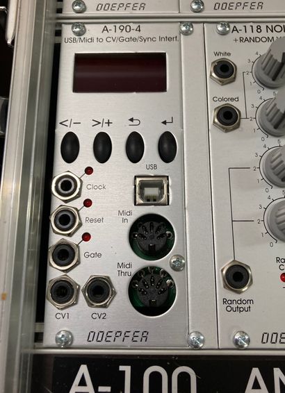 null 
A 100 Analog Modular System 00 EPFER, in flightcase.





Seems to be in good...