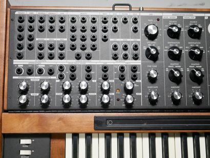  MOOG Minimoog Voyager XL synthesizer. 
Good condition. Tested, with power cable...