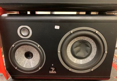 null Pair of FOCAL Proffessional Monitoring System SM9-R speakers, with two speaker...