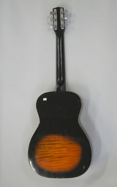null Silvertone acoustic guitar, made in USA ca. 1970.

Sold as is.