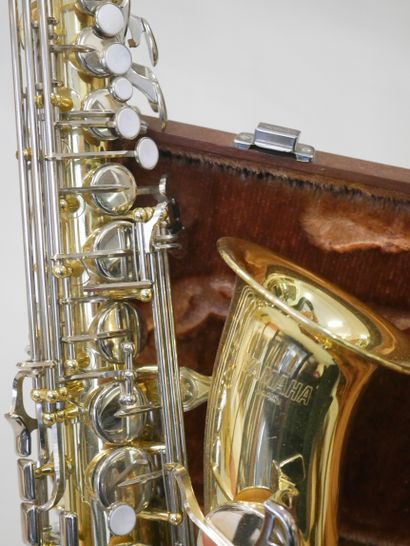 null 
Yamaha alto saxophone, made in Japan. 




Seems to be in good condition, complete...