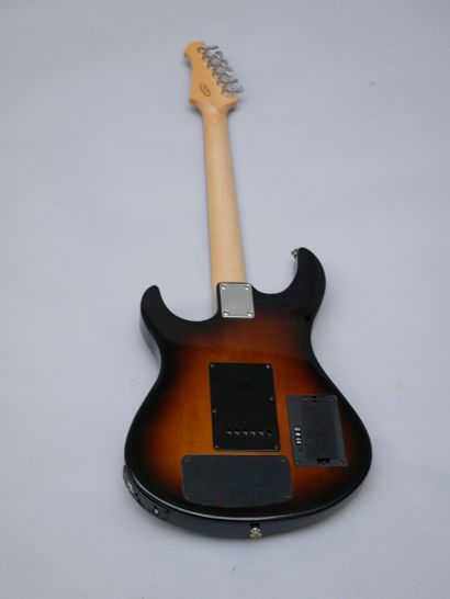 null 
Solidbody electric guitar from Variax Line 6. 




Nice condition, with strap...