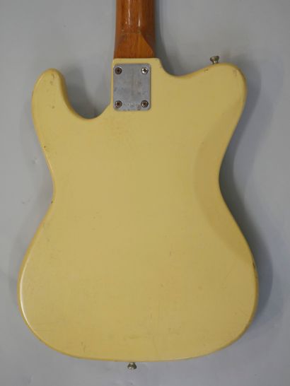 null Guitare électrique Solidbody de marque Randall made in Japan, finition Blonde....