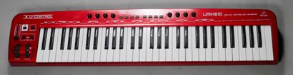 BEHRINGER synthesizer model UMX 610. 
Seems to be in good condition. 
(Not test...