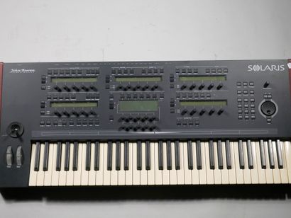  Synthesizer brand SOLARIS John Bowen Synth Design 00202. 
Seems to be in good condition...