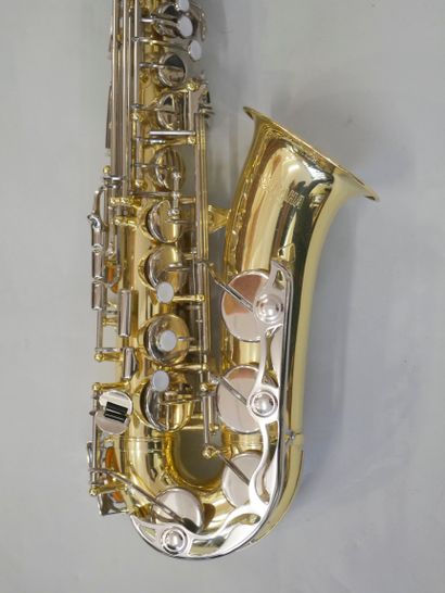 null 
Yamaha alto saxophone, made in Japan. 




Seems to be in good condition, complete...