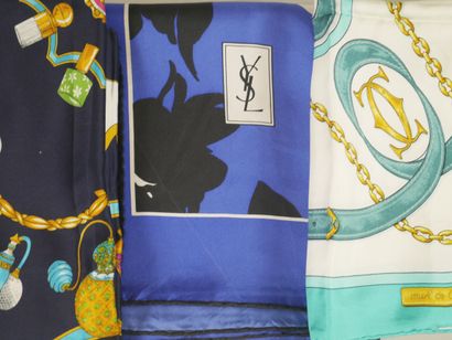 null Lot de foulards en soie comprenant : Yves SAINT LAURENT, CARTIER, et un foulard...