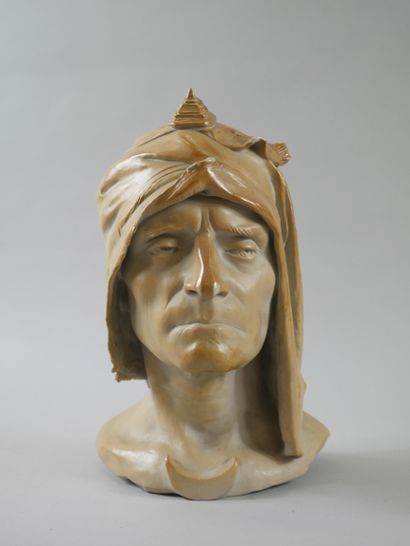 null Manufacture Royale de Sèvres 

Profil au turban

Sculpture en faience émaillée...