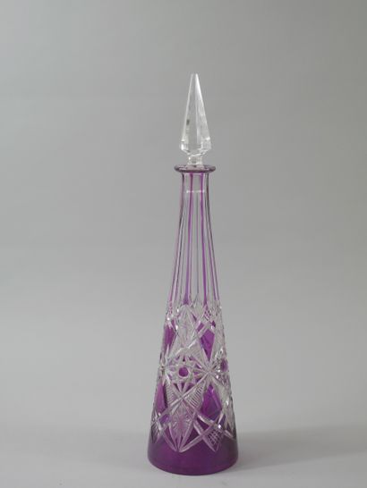 null In the taste of SAINT-LOUIS.

Decanter out of pink cut crystal and its stopper.

Height....