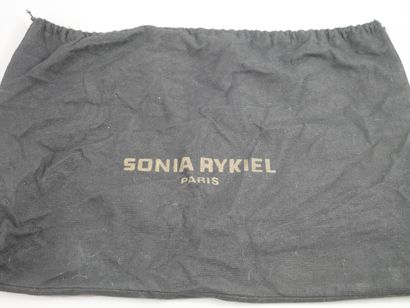 null SONIA RYKIEL. 

Black patent leather handbag, monogrammed on one side. With...