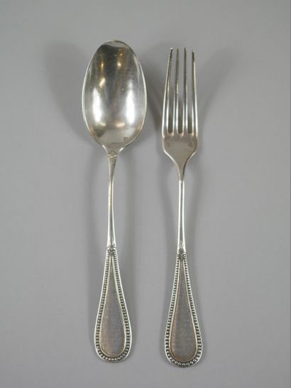 null VICTOR BOIVIN (Late 19th century).

Silver cutlery, pearled and foliated model...