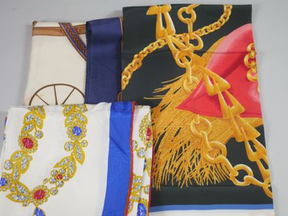 null Lot of silk and silk crepe scarves including: Elizabeth ARDEN, CARTIER, WEIL...