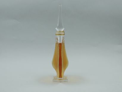 null GUERLAIN "Chamade". 

Glass bottle in the shape of a heart. Titled Chamade and...