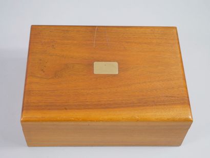 null LEMAIRE PARIS. Wooden cigar box with two compartments and humidor.

Height:...