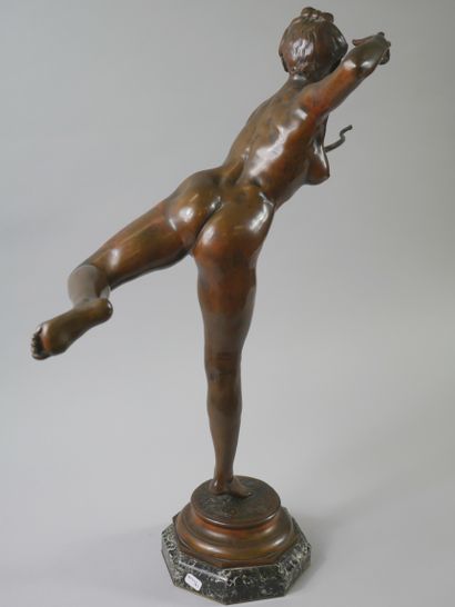 null Alexandre FALGUIERE (1831-1900)

"Diane chasseresse" 

Epreuve en bronze à patine...