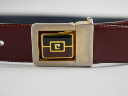 null PIERRE CARDIN. 

Burgundy leather belt. 

(As is).