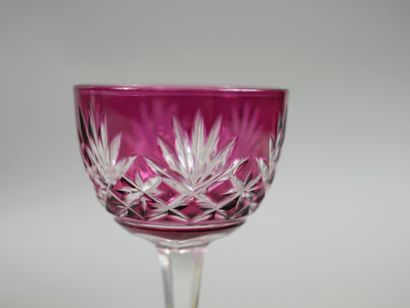 null SAINT LOUIS. 

Massenet" model, six liqueur glasses on a foot in purplish cut...