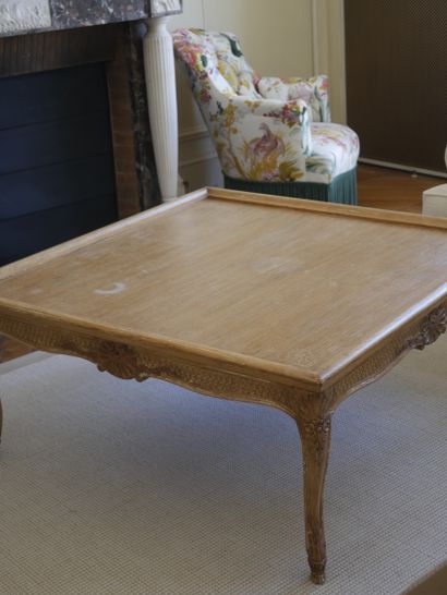 null Large square coffee table in natural wood, moulded, carved and gilded, decorated...