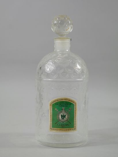 null GUERLAIN " Eau de Cologne impériale ".

Glass bottle model bee, label titled...