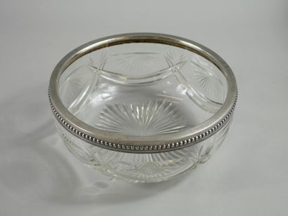 null PUIFORCAT. 

Crystal cup, silver frame with pearl decoration. 

Minerva mark...