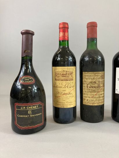 null Lot of 6 bottles including : 

- A bottle PICHON LONGUEVILLE Pauillac 1991 -...