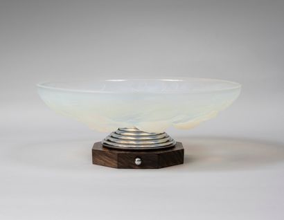 null ETLING France. Circular cup in pressed opalescent glass with chiselled roses....