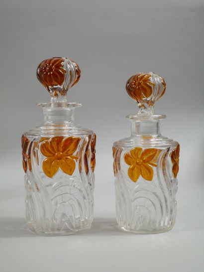 null SAINT LOUIS. 

Set of translucent blown glass with twisted gadroons decorated...