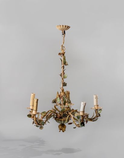 null Chandelier with five arms of lights in pastel and gilded polychrome lacquered...