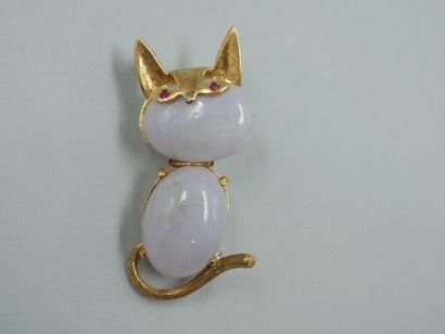 14k yellow gold cat brooch, the body and...