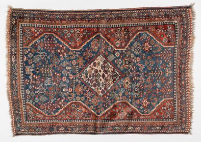 null Quasgai, IRAN. Early 20th century. Carpet with beige central medallion. 150...