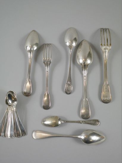 null 
Lot including: 




- CHRISTOFLE CHAUVIN LACOMBE silver-plated flatware. 




-...