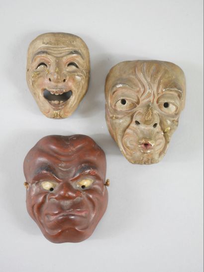 null JAPON, XXème siècle.

Trois masques de théâtre Nô

En bois sculpté peint et...