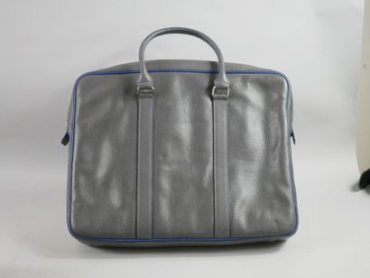 null LONGCHAMPS. 

Grey grained leather document case.

(As is).
