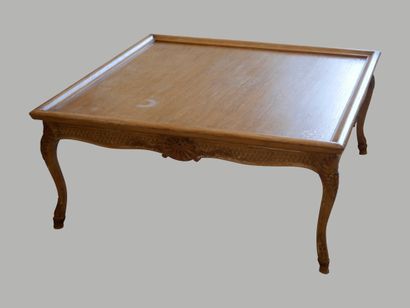null Large square coffee table in natural wood, moulded, carved and gilded, decorated...