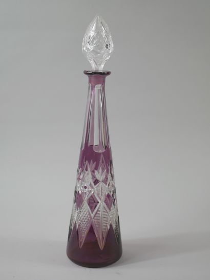 null In the taste of SAINT-LOUIS.

Decanter in pink cut crystal and its stopper 

Height...